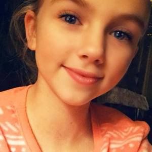 Meet your Posher, Ava